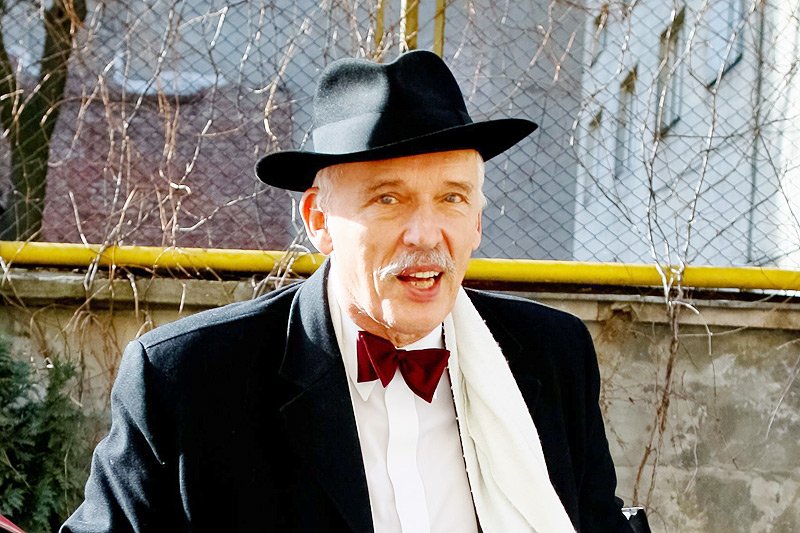 Janusz Korwin-Mikke słowami o gwałcie przekroczył kolejne granice, których dżentelmenowi przekraczać nie wolno...