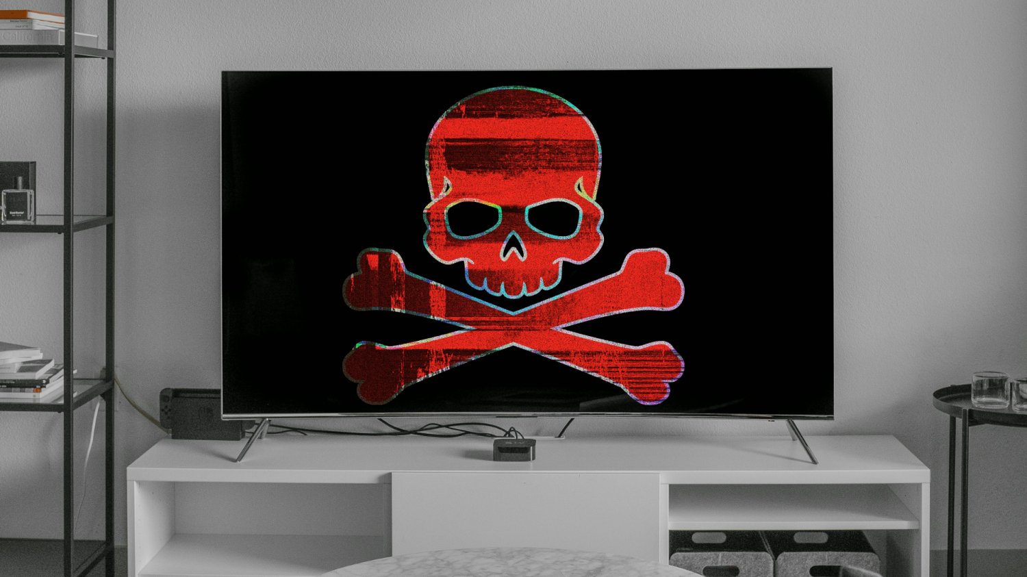 Telewizory są już niepotrzebne. Zamiast ciężkiego gruchota, wybieramy teraz coś lepszego Telewizor, na ekranie wyświetla się symbol jolly roger.