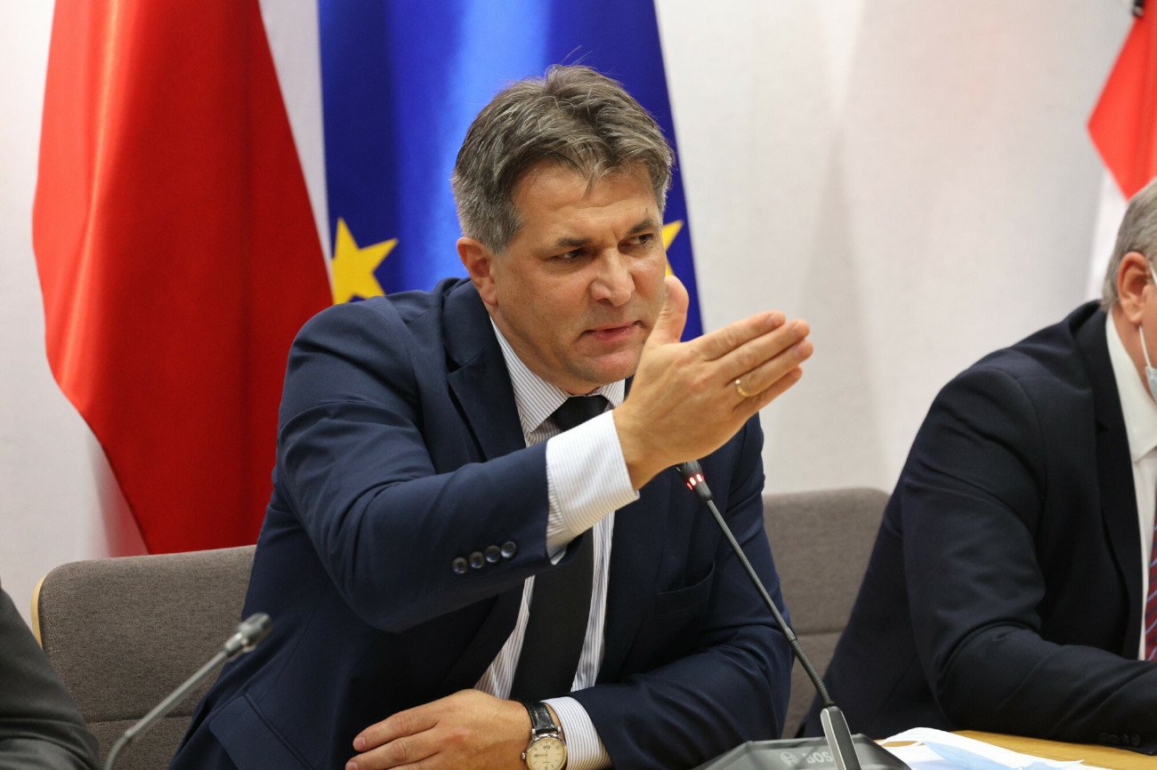 Poseł Piotr Kaleta kazał politykowi opozycji, żeby "się zamknął".