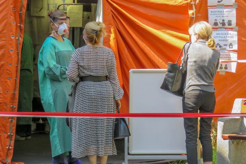 Resort informuje o kolejnych zakażeniach.