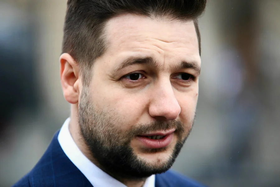 Patryk Jaki zapowiedział reakcję na medialne publikacje o synach Beaty Szydło.