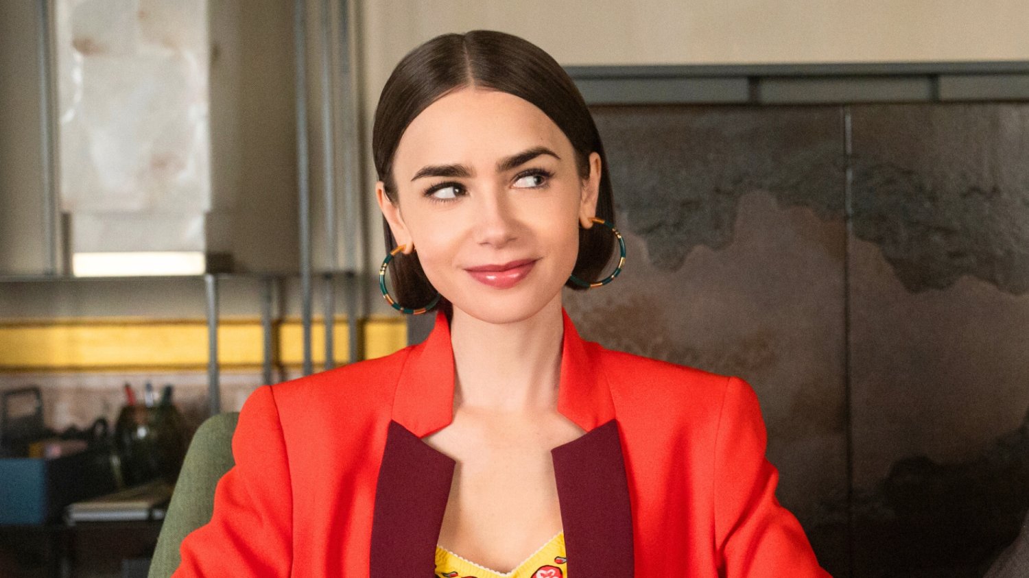 Kiedy premiera 5. sezonu "Emily w Paryżu"? Odpalajcie powoli Netflixa Kiedy premiera 5. sezonu "Emily w Paryżu"? Odpalajcie powoli Netflixa