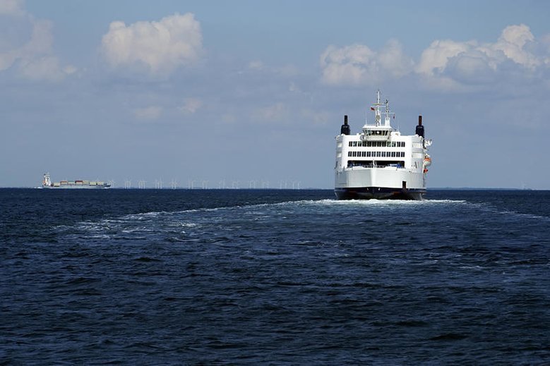 Pasażer promu wypadł za burtę na Bałtyku.