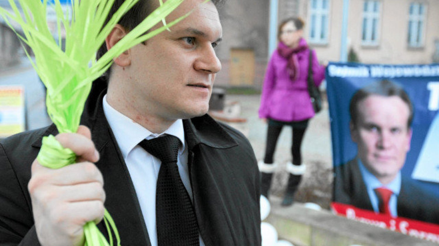 Dominik Tarczyński najwyraźniej lubi szokować. Przy okazji ściąga ciemne chmury nad PiS.