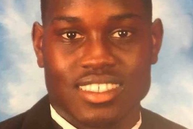 25-letni Ahmaud Arbery został zastrzelony podczas codziennego joggingu. Sprawcy strzelaniny twierdzili, że to włamywacz