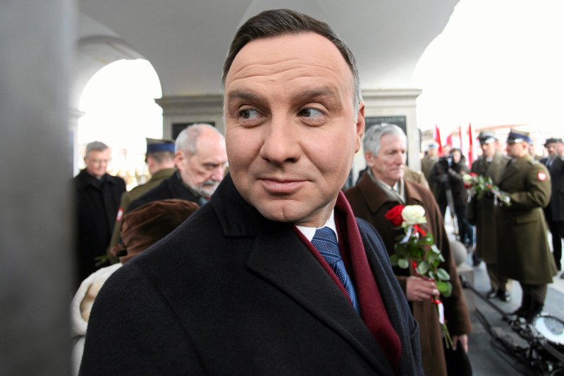 Andrzej Duda dodzwonił się wreszcie do Donalda Trumpa. To podobno dowód na to, że jesteśmy liderem w regionie