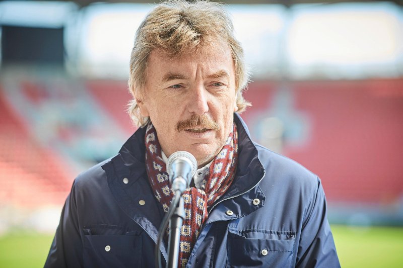 Zbigniew Boniek był również krytyczny wobec stanu murawy na Narodowym, ale nie wini wykonawcy za jej stan.