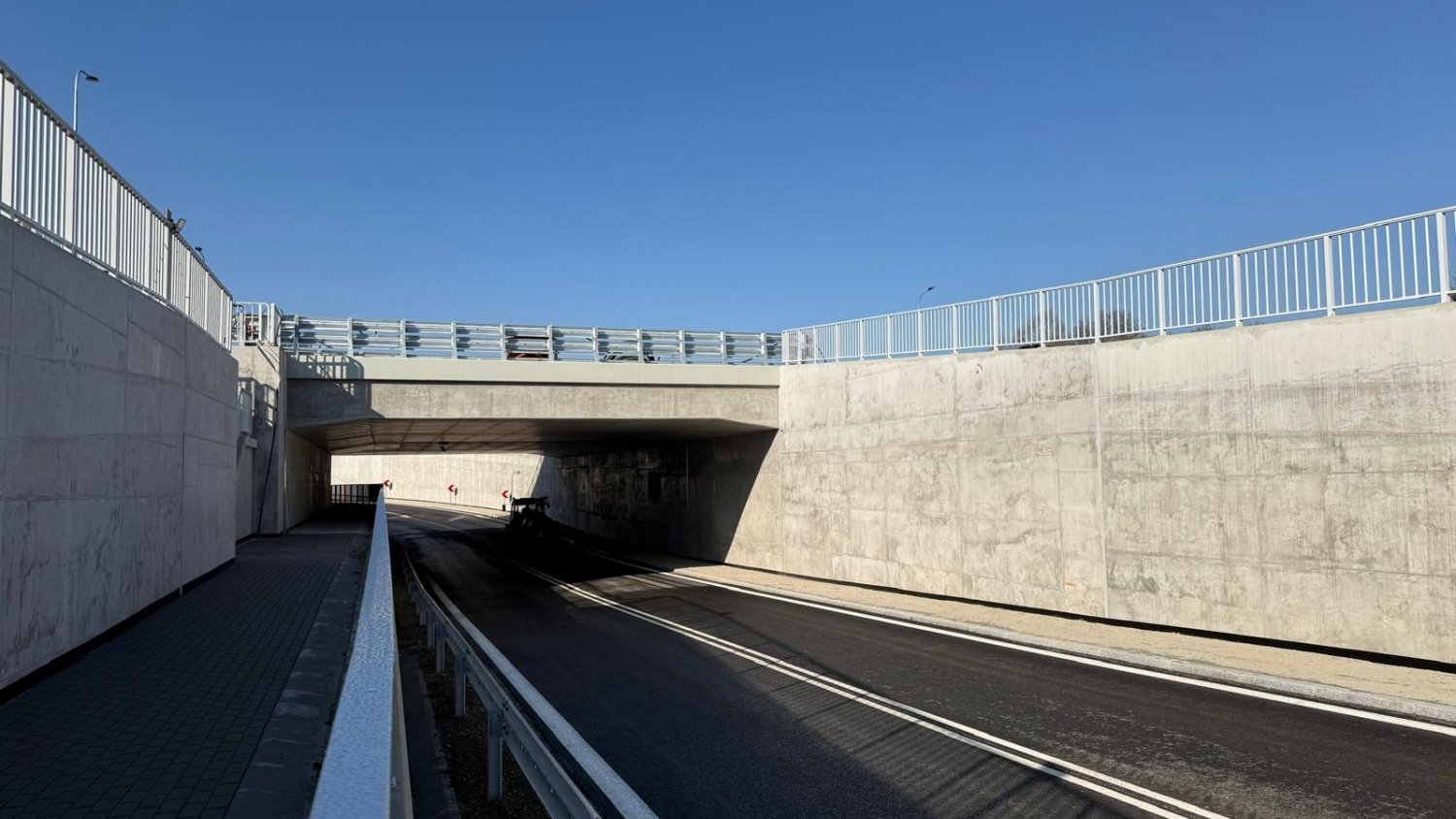 Jest pierwszy tunel pod zakopianką. 40 tys. kierowców potrzebowało go jak ziemia dżdżu