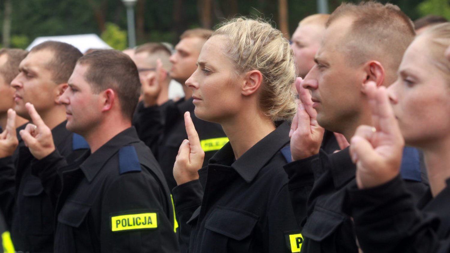 Jeszcze kilka lat temu chętnych do pracy w policji było 44 tysiące. Teraz to 14 tysięcy osób.