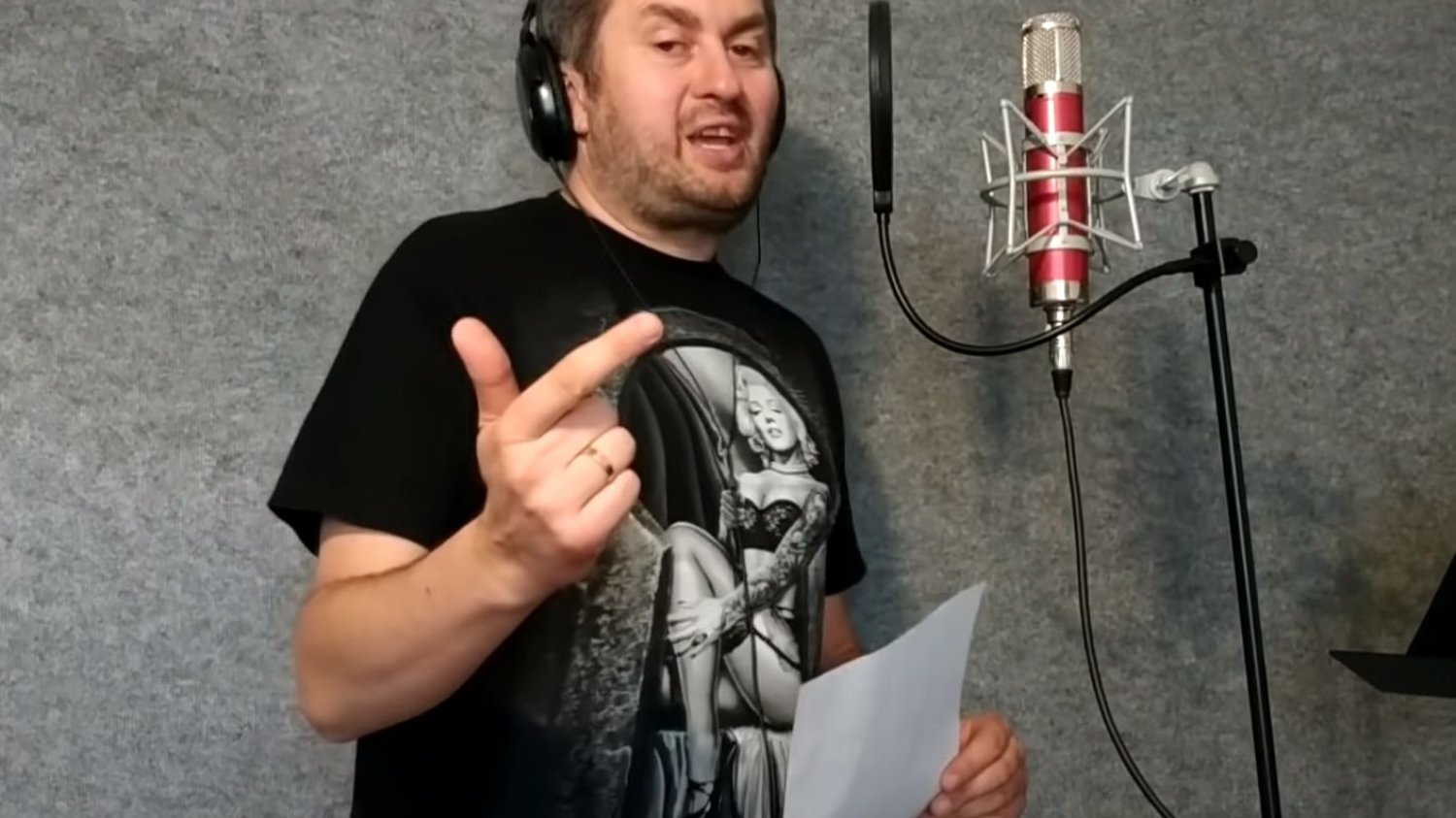 Norbi wziął udział w #Hot16Challenge2 po nominacji od Klocucha