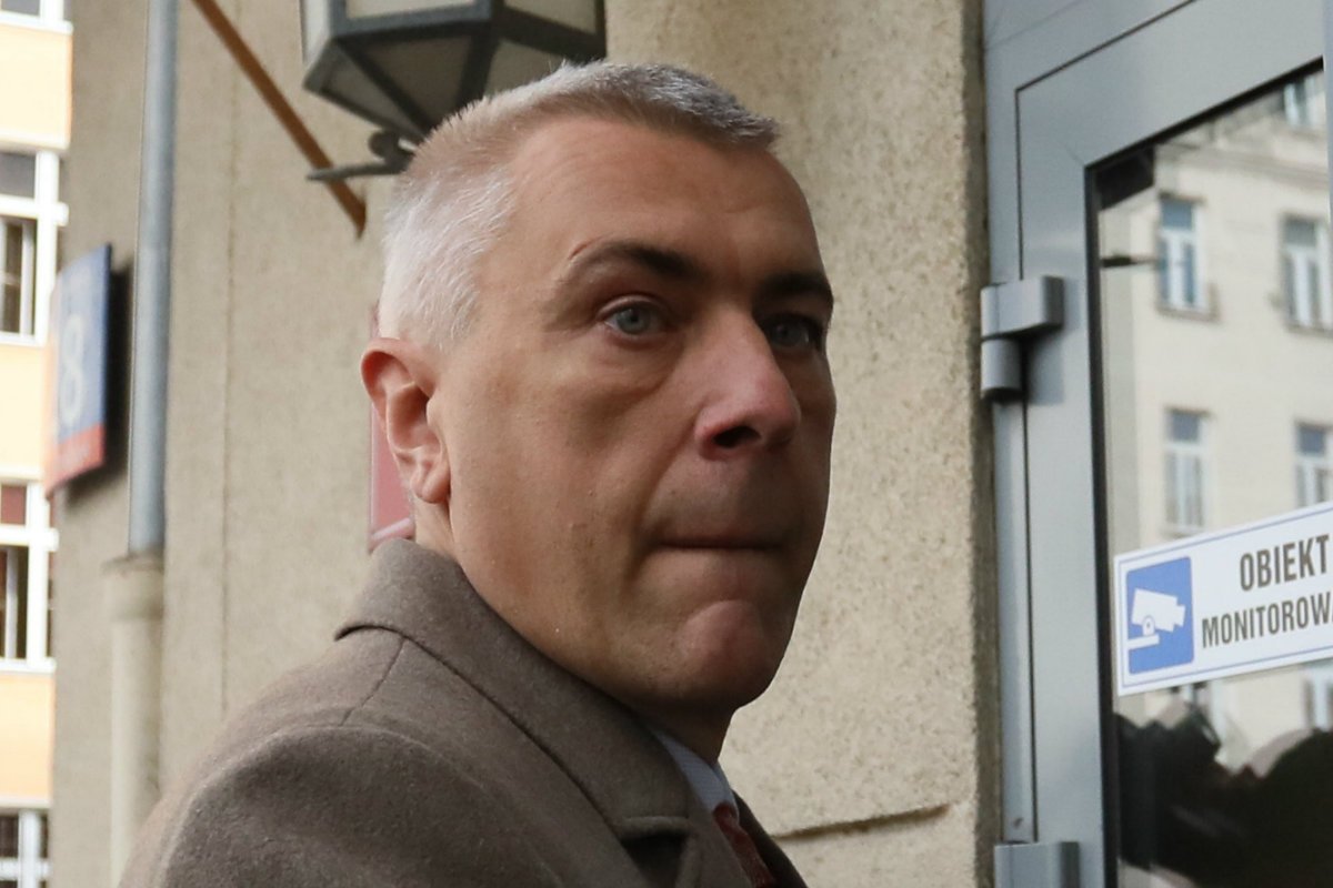 Roman Giertych wraz z Geraldem Birgfellnerem pojawił się w ambasadzie austriackiej, gdzie opowiedział o przedłużającym się przesłuchaniu biznesmena w prokuraturze.