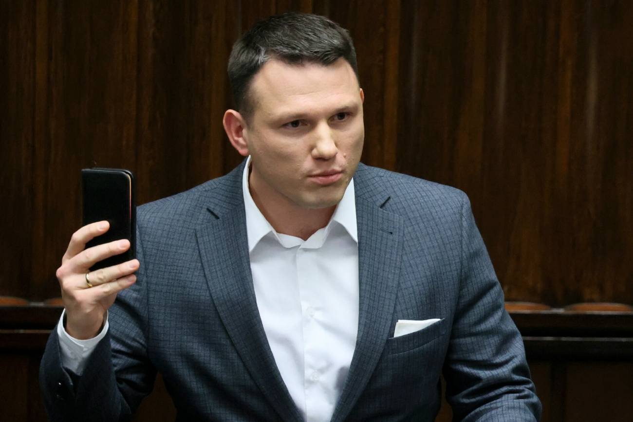 Mentzen o Pegasusie zszokował. Jak sprawdzić, czy byliśmy podsłuchiwani?