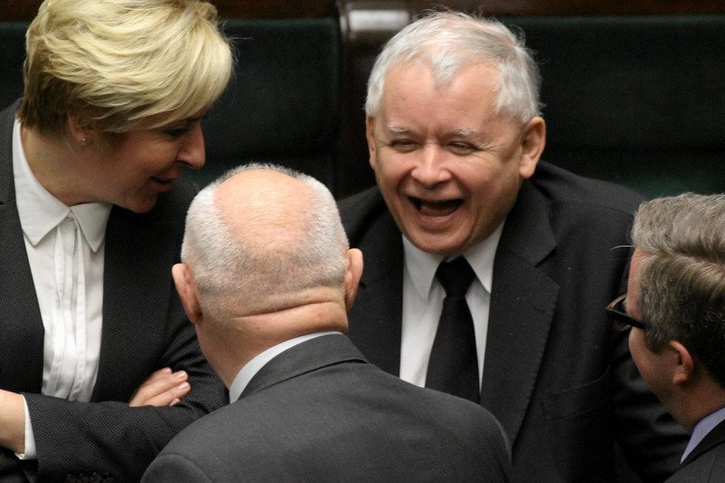 Prawo i Sprawiedliwość ma duże szanse, by wygrać wybory do Parlamentu Europejskiego. Dlaczego? Przedstawiamy 5 powodów