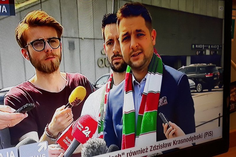 Kibicie Polonii Warszawa chyba już na Patryka Jakiego nie zagłosują.
