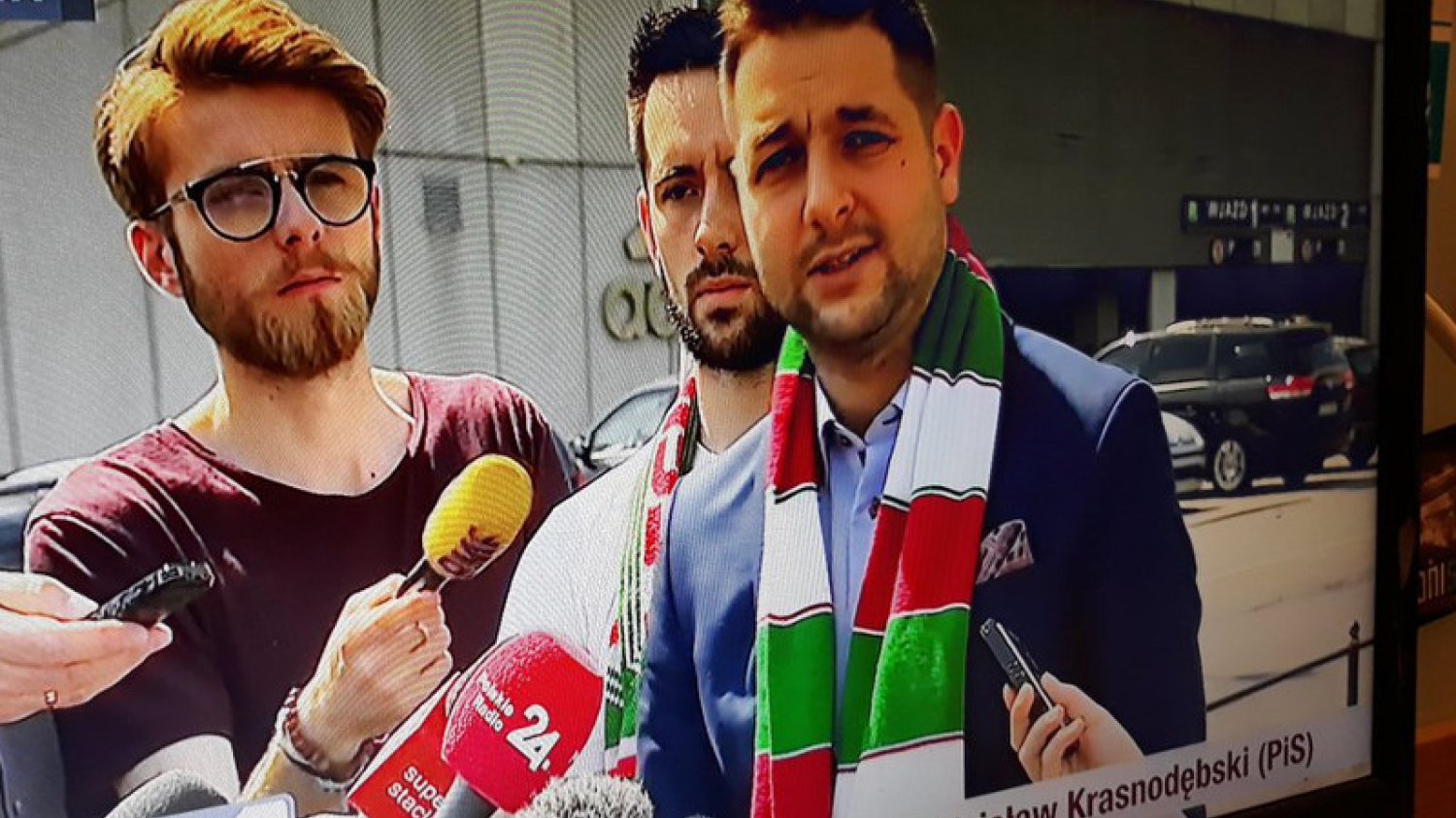 Kibicie Polonii Warszawa chyba już na Patryka Jakiego nie zagłosują.