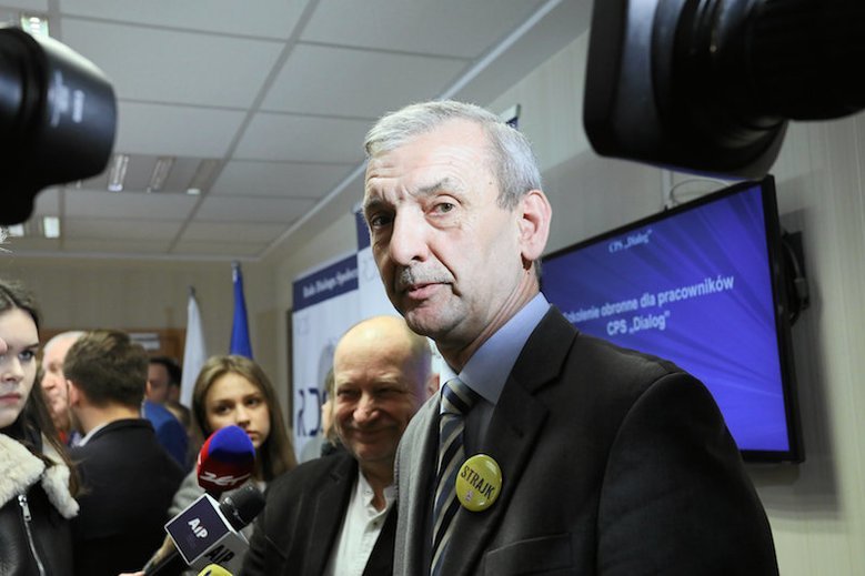 Broniarz wyśmiał propozycje PiS.