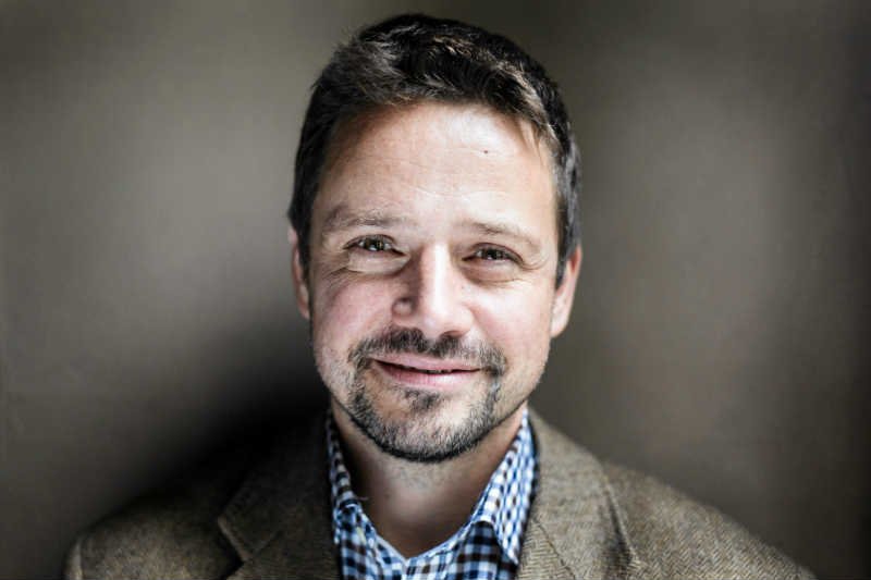 Rafał Trzaskowski z PO odpowiedział na zarzuty PiS tak, że im w pięty pójdzie.