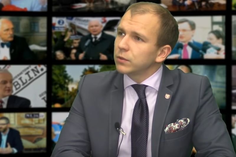 Jedna z pracownic wyraźnie wyszła przed szereg.