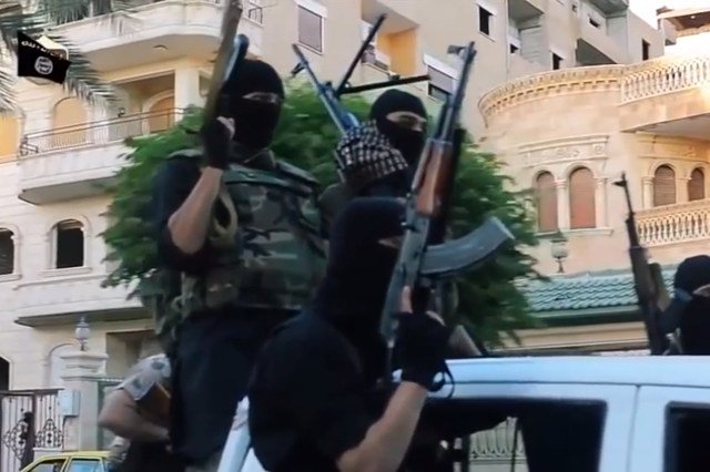 Państwo Islamskie chce obrzezać dziewczynki i kobiety