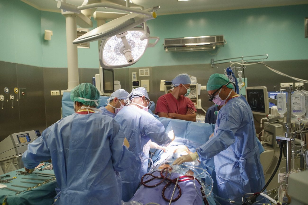 Minister zdrowia miałby określać sztywną cenę zbytu dla wyrobów medycznych stosowanych w szpitalach. Co to oznacza dla pacjentów?