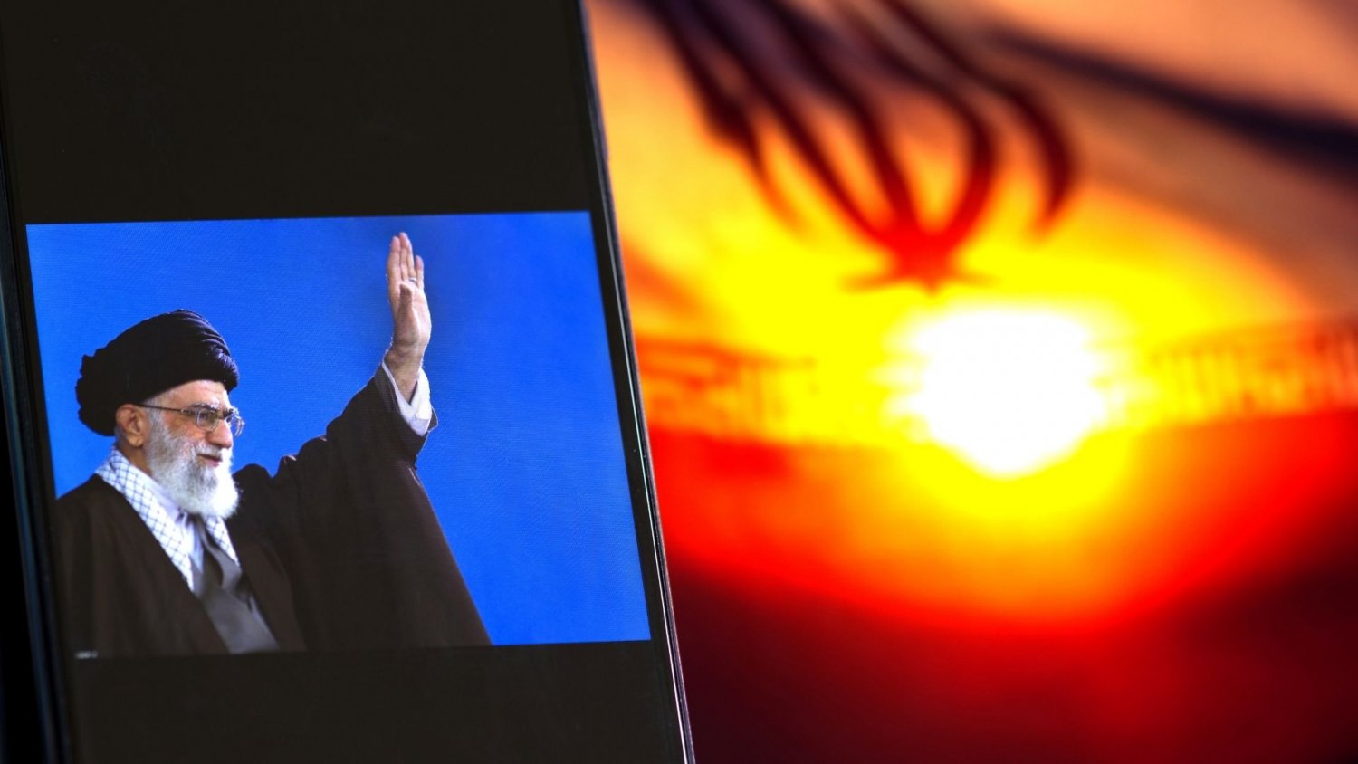 Niepokojące sygnały o bazach USA w Iranie. "Interwencja możliwa w 24 godziny"