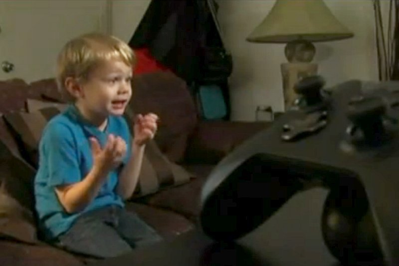 Pięcioletni Kristoffer wytknął Microsoftowi lukę w zabezpieczeniach konsoli Xbox.