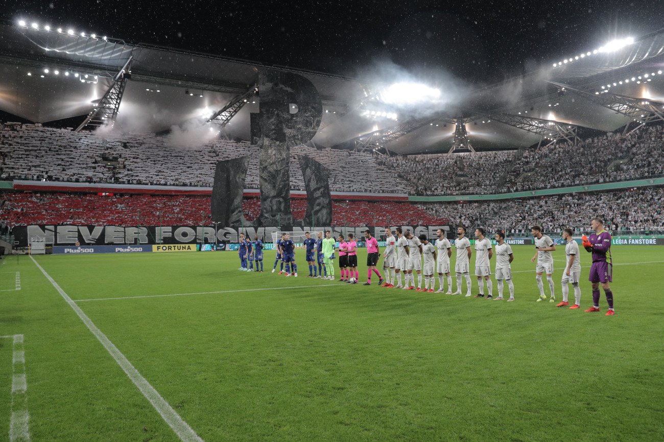 UEFA ukarała Legię Warszawa zamknięciem tzw. Trybuny Północnej
