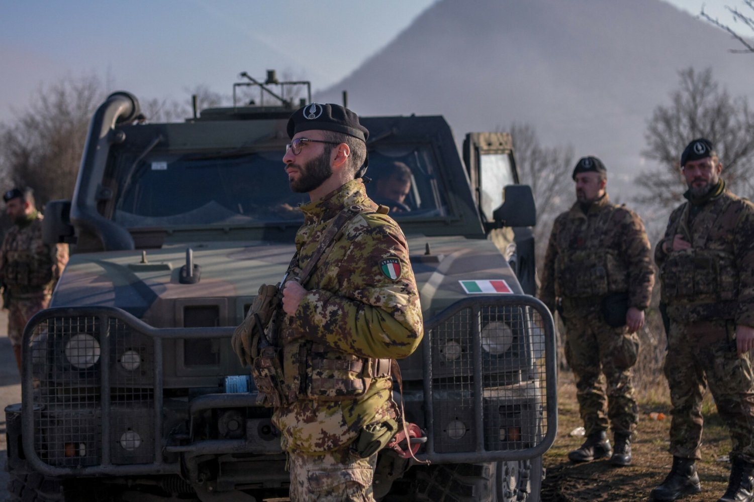 Zaraz wojna wybuchnie też na Bałkanach? Niepokojące doniesienia. Na zdjęciu Włosi z misji pokojowej.