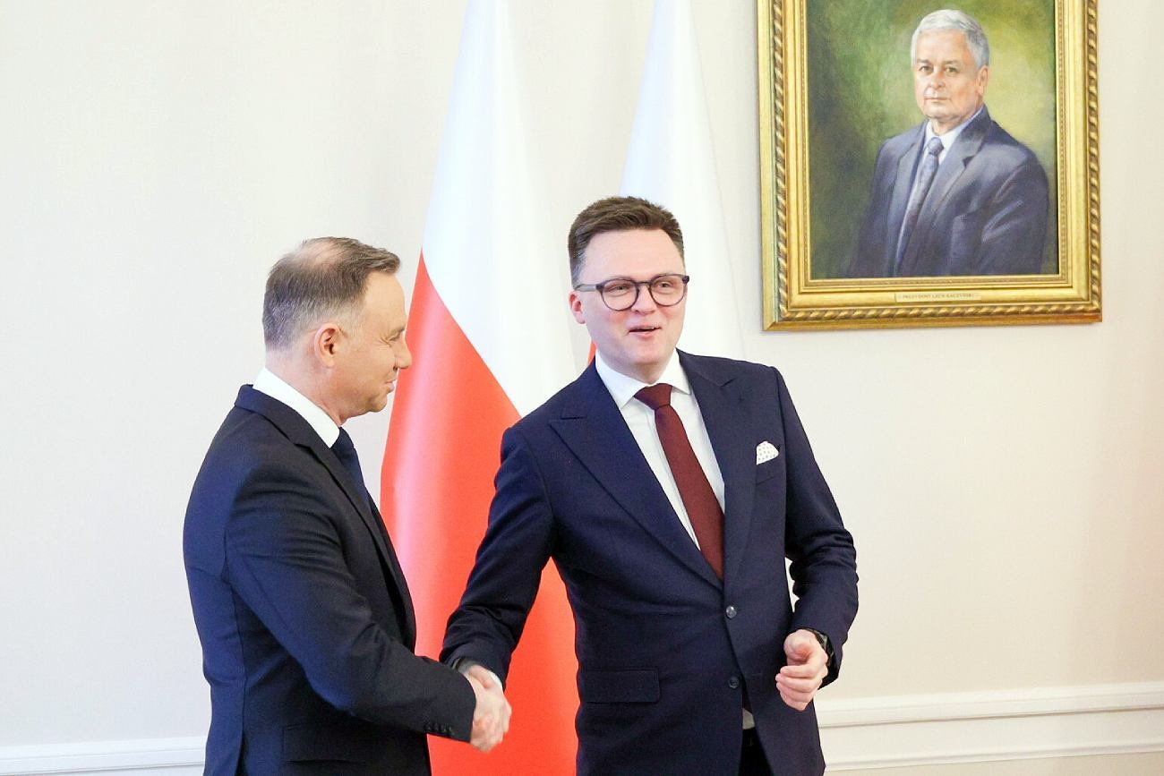 Półtorej godziny debatowali ws. Kamińskiego i Wąsika. Po spotkaniu Dudy z Hołownią