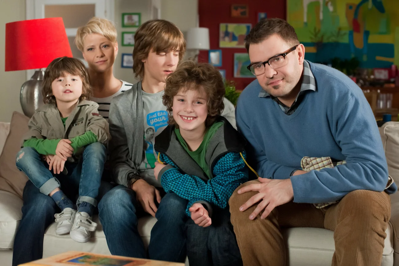 "Rodzinka.pl" z Kożuchowską i Karolakiem trafi na platformę Netflix pod koniec sierpnia. "Rodzinka.pl" z Kożuchowską i Karolakiem trafi na platformę Netflix pod koniec sierpnia.