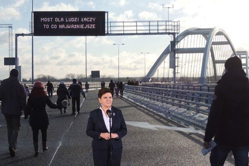 Posłowie PO obśmiewają dzisiejsze oficjalne otwarcie przez premier Szydło gazociepłowni w Gorzowie, która... działa już od wielu miesięcy.