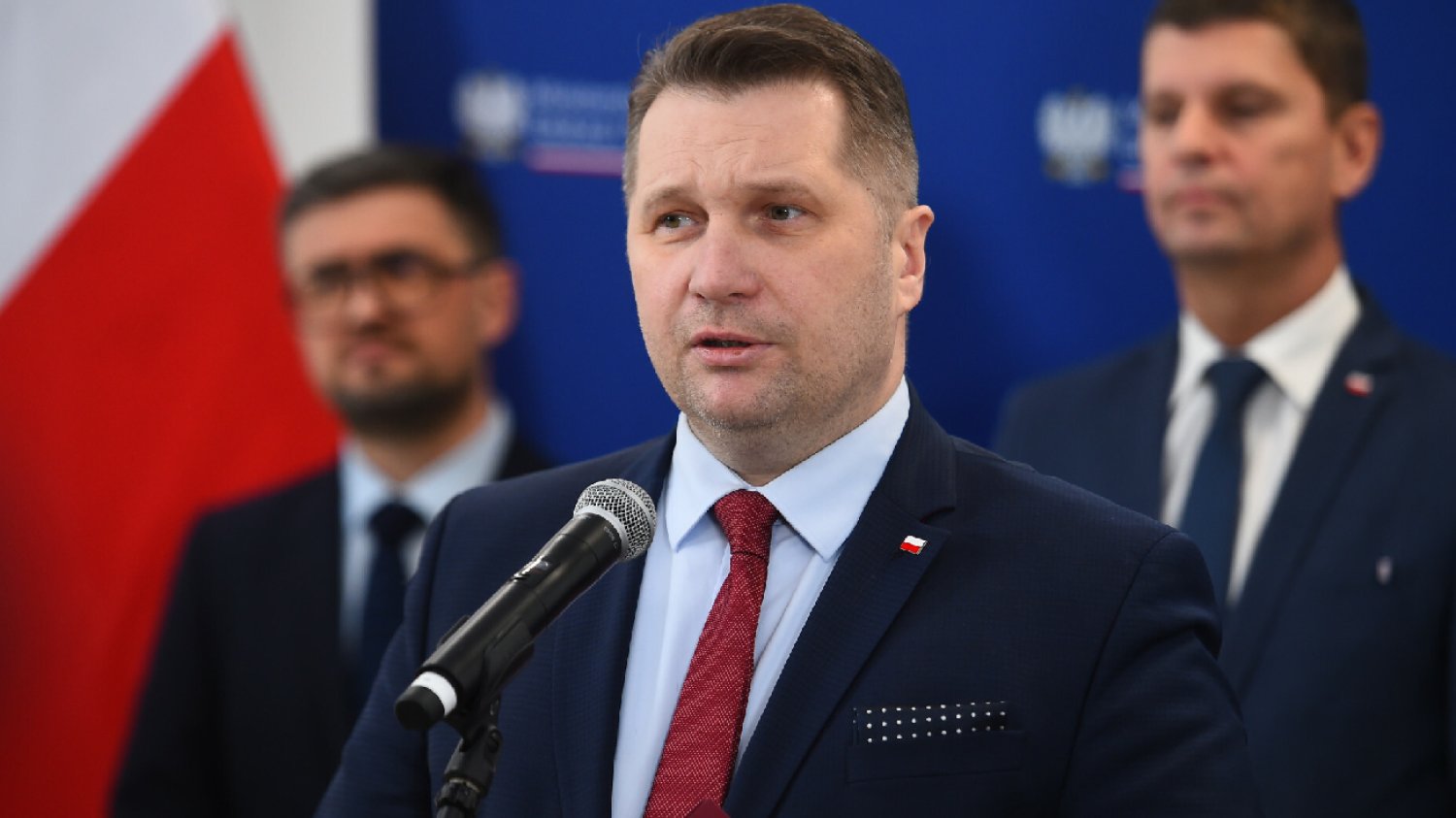 Rusza program "willa plus". Kto otrzymał nieruchomości od Czarnka?