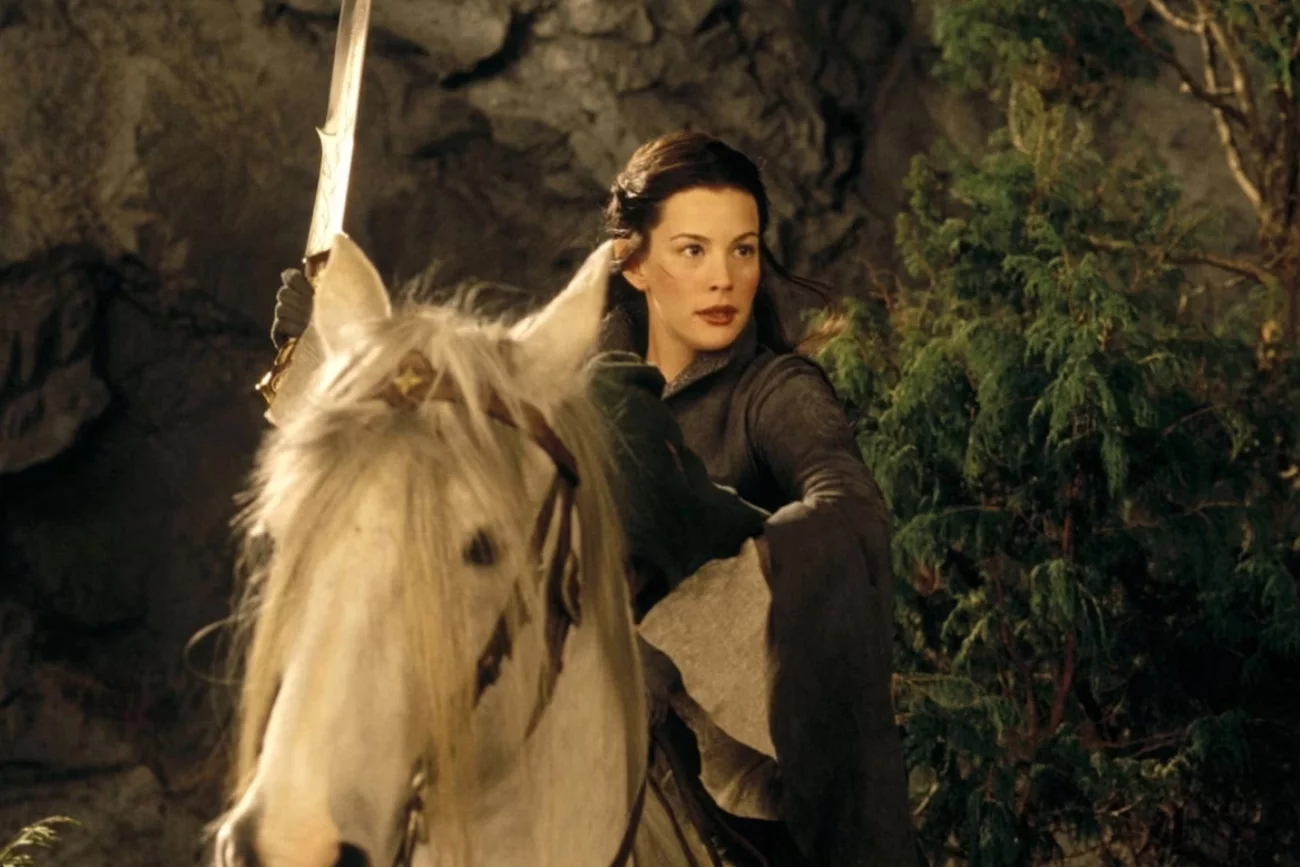 Liv Tyler w filmie "Władca Pierścieni: Drużyna Pierścienia"