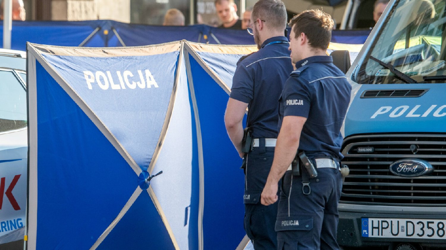 Strzelanina w Poznaniu. Mikołaj B. stracił i odzyskał pozwolenie na broń.