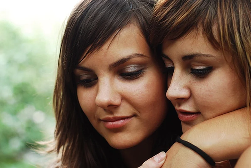 Niektóre kobiety są lesbijkami, bo ich matki paliły w czasie ciąży?