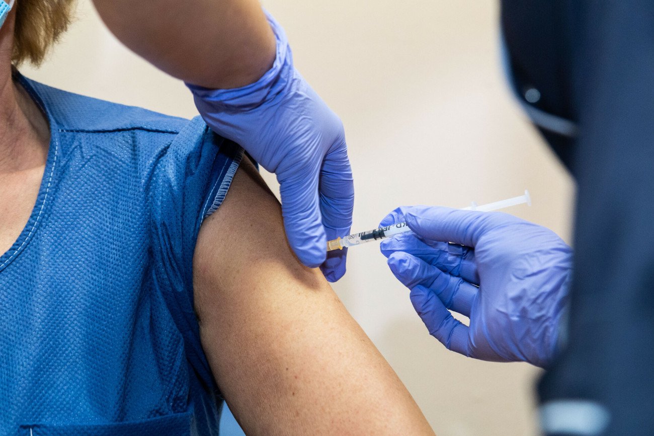 szczepienie przeciwko COVID-19