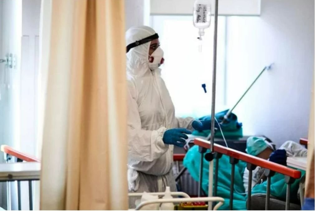 Mniej zakażeń i zgonów niż wczoraj