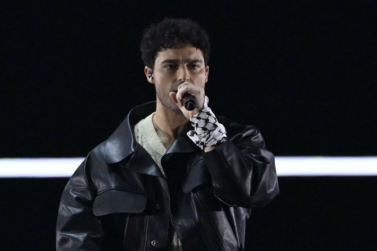 Eric Saade poparł Palestynę podczas pierwszego półfinału Eurowizji, zawiązując sobie kefiję na nadgarstku.