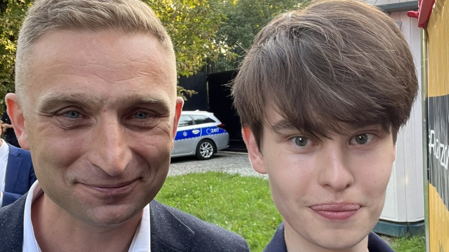 Szafarowicz na jednej demonstracji z Bąkiewiczem, zdjęcie podbija internet