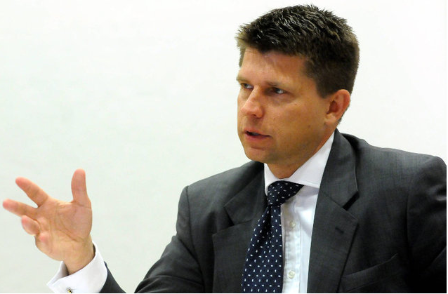 Petru wygrał ze Zjednoczoną Lewicą. W sondażach to jednak Miller i Palikot są na razie górą.