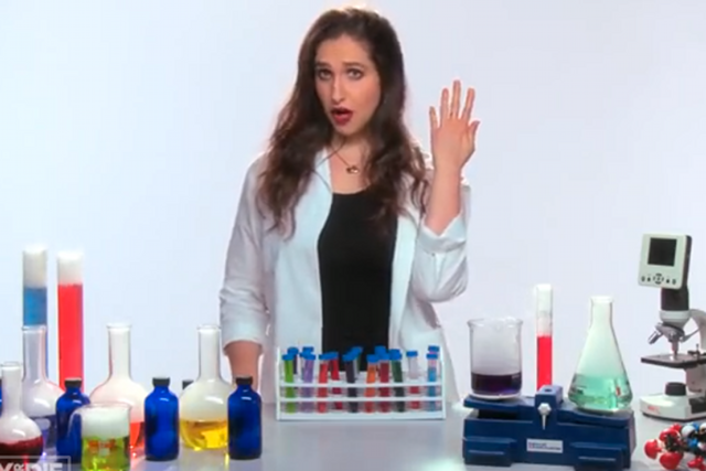 Kobiecy mózg nie jest w stanie pojąć nauki. Chyba że wytłumaczy się ją po kobiecemu!