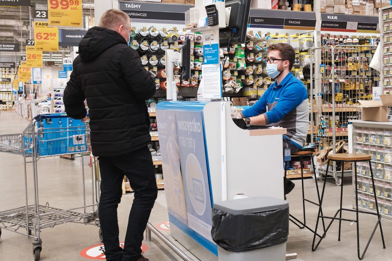 Handel w niedzielę. Sklepy Castorama otwarte w każdą niedzielę.