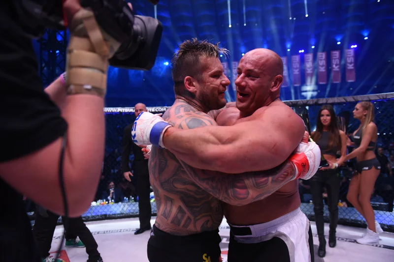 Walka Popka z Robertem Burneiką była hitem. Takie starcia zawsze się dobrze sprzedają.