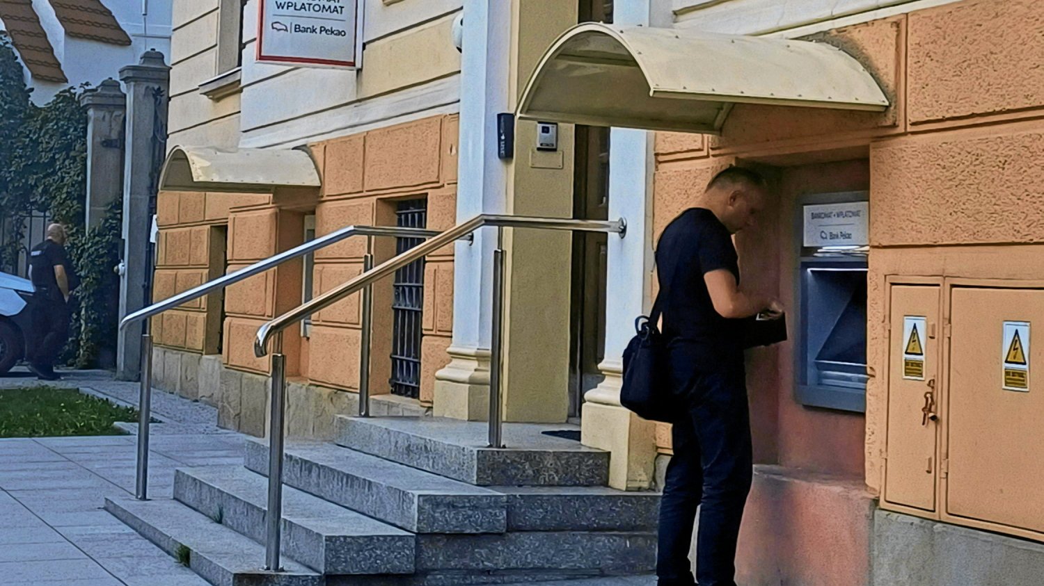 Bank Pekao wprowadza nową taryfę opłat i prowizji Pekao. Nowy cennik opłat i prowizji 2025