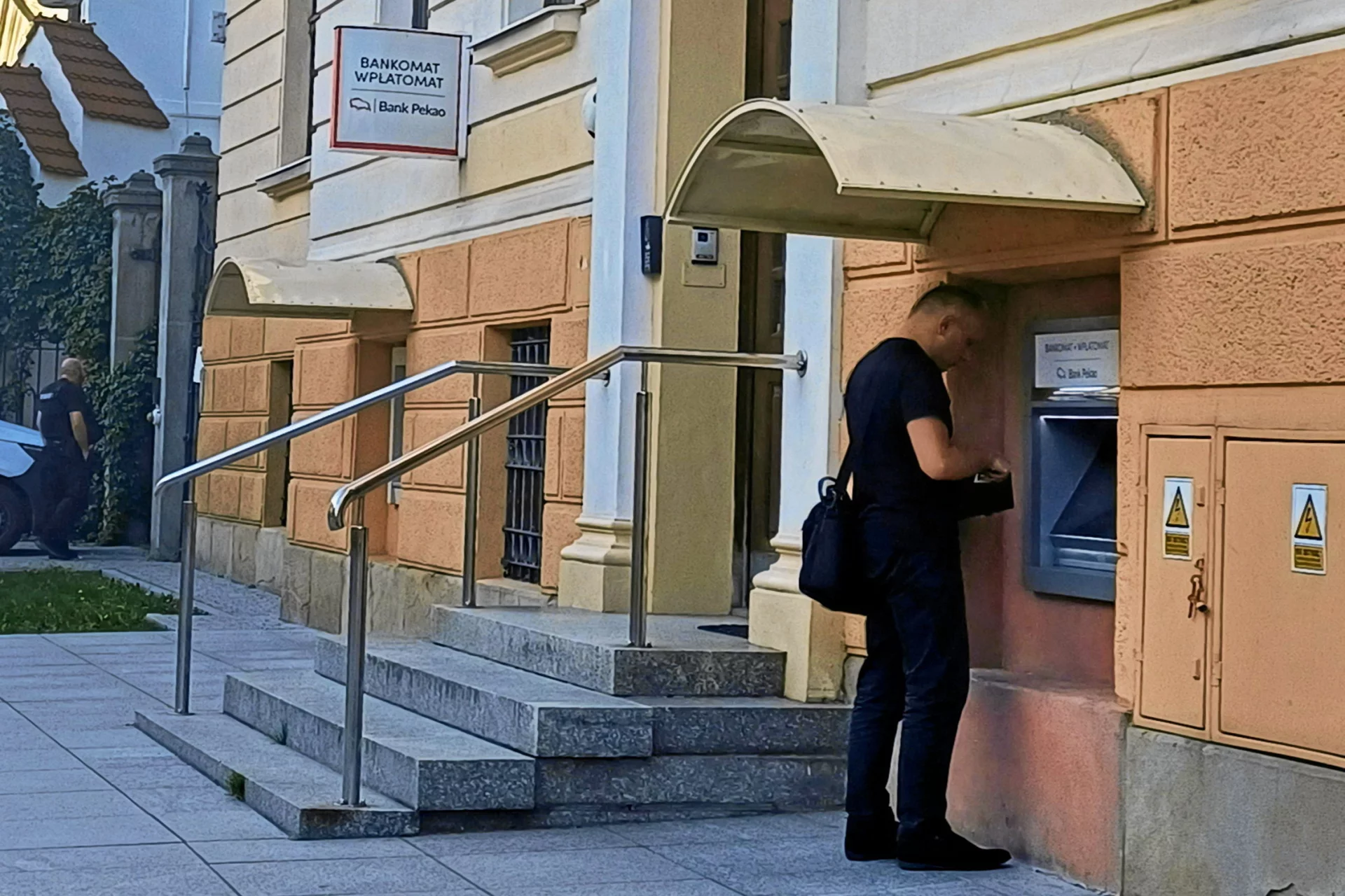 Bank Pekao wprowadza nową taryfę opłat i prowizji Pekao. Nowy cennik opłat i prowizji 2025