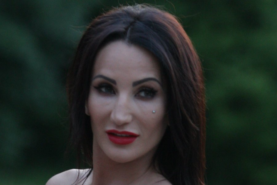 Justyna Steczkowska wyjaśniła na Instagramie, dlaczego na koncercie była ubrana w koszulę z napisem "Konstytucja".