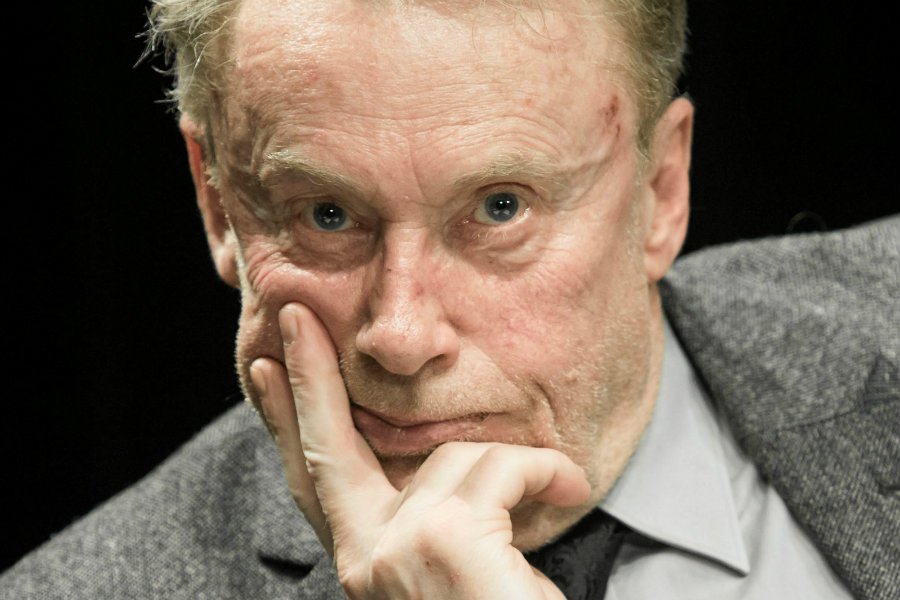 Daniel Olbrychski jest rozczarowany dziennikami Andrzeja Łapickiego.