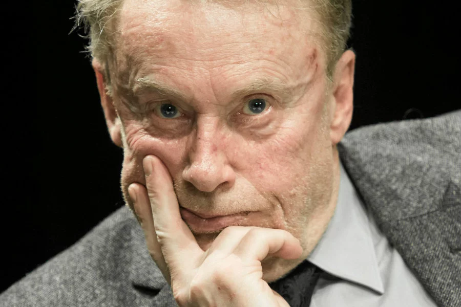 Daniel Olbrychski jest rozczarowany dziennikami Andrzeja Łapickiego.