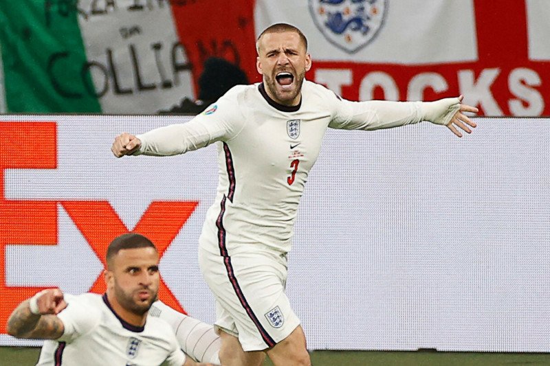Luke Shaw otworzył wynik finału Euro 2020