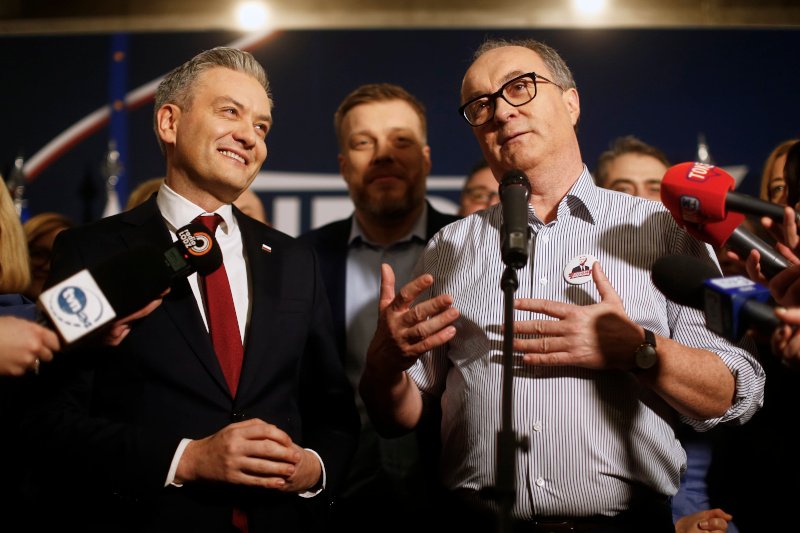 Lewica porozumiała się z PiS ws. Funduszu Odbudowy. Zwolennicy opozycji są oburzeni.